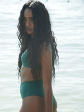 Carregar imagem no visualizador da galeria, Biquíni Búzios Verde Bandeira UV50+ - panou.br