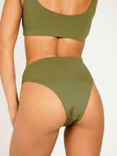 Carregar imagem no visualizador da galeria, Biquíni Fiji Verde Alcaparra UV 50+ - panou.br