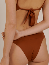 Carregar imagem no visualizador da galeria, Biquíni Santorini Marrom Camelo UV50+ - panou.br