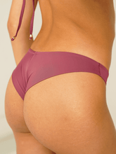 Carregar imagem no visualizador da galeria, Biquíni Seychelles Roxo Marsala UV50+ - panou.br