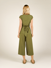 Carregar imagem no visualizador da galeria, Blusa Cachecouer Amsterdã UV +50 Verde Alcaparra - panou.br