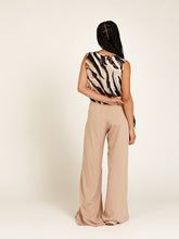 Carregar imagem no visualizador da galeria, Blusa Japaratinga Serengeti - panou.br