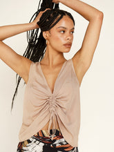 Carregar imagem no visualizador da galeria, Blusa Regata Isla Caqui - panou.br