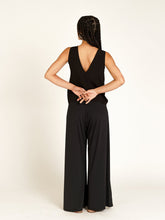 Carregar imagem no visualizador da galeria, Blusa Regata Isla Preto - panou.br