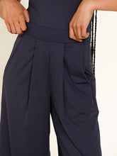 Carregar imagem no visualizador da galeria, Calça Pantacourt St Tropez Azul Marinho UV +50 - panou.br