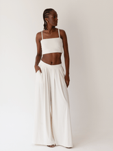 Carregar imagem no visualizador da galeria, Calça Pantalona Budapeste Off White UV 50+ - panou.br