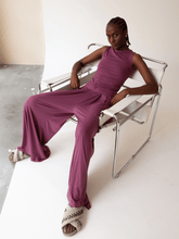 Carregar imagem no visualizador da galeria, Calça Pantalona Budapeste Roxo Marsala UV 50+ - panou.br