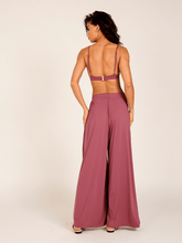 Carregar imagem no visualizador da galeria, Calça Pantalona Budapeste Roxo Marsala UV 50+ - panou.br