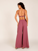 Carregar imagem no visualizador da galeria, Calça Pantalona Budapeste Roxo Marsala UV 50+ - panou.br