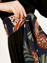 Carregar imagem no visualizador da galeria, Echarpe Aberta Mistérios da Noite - panou.br