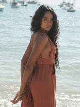 Carregar imagem no visualizador da galeria, Macacão Marrakesh Marrom Camelo UV +50 - panou.br