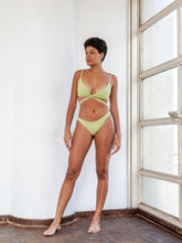 Carregar imagem no visualizador da galeria, Parte de Baixo Biquíni Canárias Verde Oliva UV50+ - panou.br