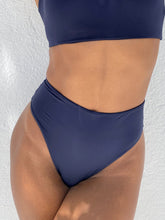 Carregar imagem no visualizador da galeria, Parte de Baixo Biquíni Fiji Azul Marinho UV50+