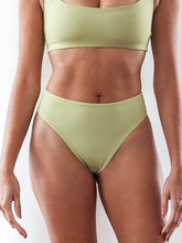 Carregar imagem no visualizador da galeria, Parte de Baixo Biquíni Fiji Verde Oliva UV50+ - panou.br