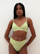 Carregar imagem no visualizador da galeria, Parte de Baixo Biquíni Galápagos Verde Oliva UV 50+ - panou.br