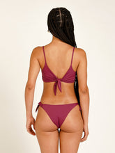 Carregar imagem no visualizador da galeria, Parte de Baixo Biquíni Menorca Roxo Marsala UV 50+ - panou.br