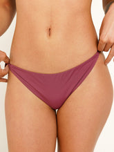 Carregar imagem no visualizador da galeria, Parte de Baixo Biquíni Menorca Roxo Marsala UV 50+ - panou.br