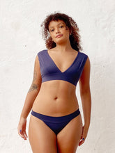 Carregar imagem no visualizador da galeria, Parte de Baixo Biquíni Santorini Azul Marinho UV 50+ - panou.br