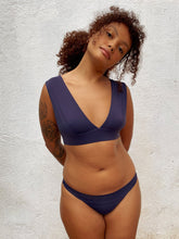 Carregar imagem no visualizador da galeria, Parte de Baixo Biquíni Santorini Azul Marinho UV 50+ - panou.br