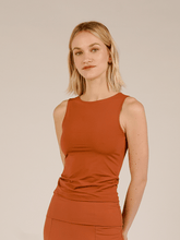 Carregar imagem no visualizador da galeria, Regata Juquey Marrom Camelo UV 50+ - panou.br