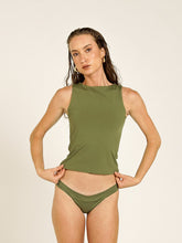 Carregar imagem no visualizador da galeria, Regata Juquey Verde Alcaparra UV 50+ - panou.br