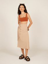Carregar imagem no visualizador da galeria, Saia Anguilla Caqui - panou.br