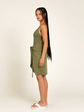 Carregar imagem no visualizador da galeria, Saia Pareô Bodrum Verde Alcaparra (proteção UV 50+) - panou.br