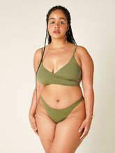 Carregar imagem no visualizador da galeria, Top Biquíni Canárias Verde Alcaparra UV50+ - panou.br