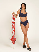 Carregar imagem no visualizador da galeria, Top Biquíni Fiji Azul Marinho UV 50+ - panou.br