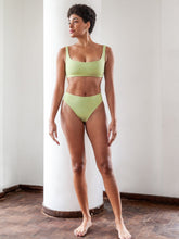 Carregar imagem no visualizador da galeria, Top Biquíni Fiji Verde Oliva UV 50+ - panou.br