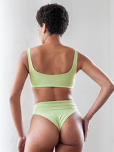 Carregar imagem no visualizador da galeria, Top Biquíni Fiji Verde Oliva UV 50+ - panou.br