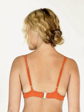 Carregar imagem no visualizador da galeria, Top Biquíni Galápagos Laranja Ocre UV 50+
