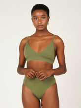 Carregar imagem no visualizador da galeria, Top Biquíni Galápagos Verde Alcaparra UV 50+ - panou.br