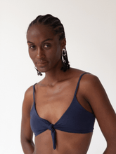 Carregar imagem no visualizador da galeria, Top Biquini Menorca Azul Marinho UV 50+ - panou.br