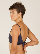 Carregar imagem no visualizador da galeria, Top Biquini Menorca Azul Marinho UV 50+