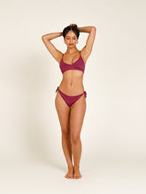 Carregar imagem no visualizador da galeria, Top Biquíni Menorca Roxo Marsala 50+ UV - panou.br