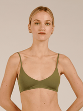 Carregar imagem no visualizador da galeria, Top Biquini Menorca Verde Alcaparra UV 50+ - panou.br
