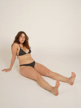 Carregar imagem no visualizador da galeria, Top Biquíni Seychelles Cinza Chumbo UV50+ - panou.br