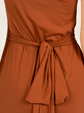 Carregar imagem no visualizador da galeria, Vestido Cachecouer Tóquio Marrom Camelo UV 50+ - panou.br