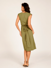 Carregar imagem no visualizador da galeria, Vestido Cachecouer Tóquio Verde Alcaparra UV 50+ - panou.br