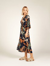 Carregar imagem no visualizador da galeria, Vestido Córsega Mistérios da Noite - panou.br