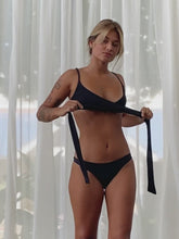 Carregar e reproduzir vídeo no visualizador da galeria, Biquíni Canárias Verde Alcaparra UV50+