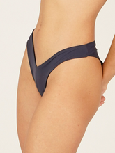 Carregar imagem no visualizador da galeria, Parte de Baixo Biquíni Ibiza Azul Marinho UV 50+