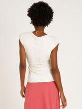 Carregar imagem no visualizador da galeria, Blusa Amsterdã UV +50 Off White - panou.br