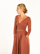 Carregar imagem no visualizador da galeria, Blusa Cachecouer Moscou UV +50 Camelo - panou.br