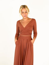 Carregar imagem no visualizador da galeria, Blusa Cachecouer Moscou UV +50 Camelo - panou.br