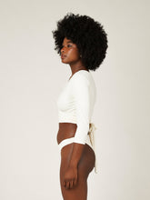 Carregar imagem no visualizador da galeria, Blusa Cachecouer Moscou UV +50 Off White - panou.br