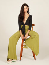 Carregar imagem no visualizador da galeria, Blusa Cachecouer Moscou UV +50 Preta - panou.br