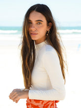 Carregar imagem no visualizador da galeria, Blusa Manga Longa Patacho UV +50 Off White - panou.br