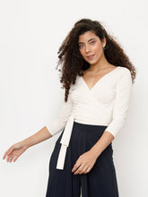 Carregar imagem no visualizador da galeria, Blusa Moscou UV +50 Off White - panou.br